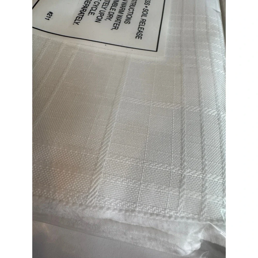 Vintage Style White Dinner Napkins Set of 12‎ New Old Stock 17x17 Table Linens